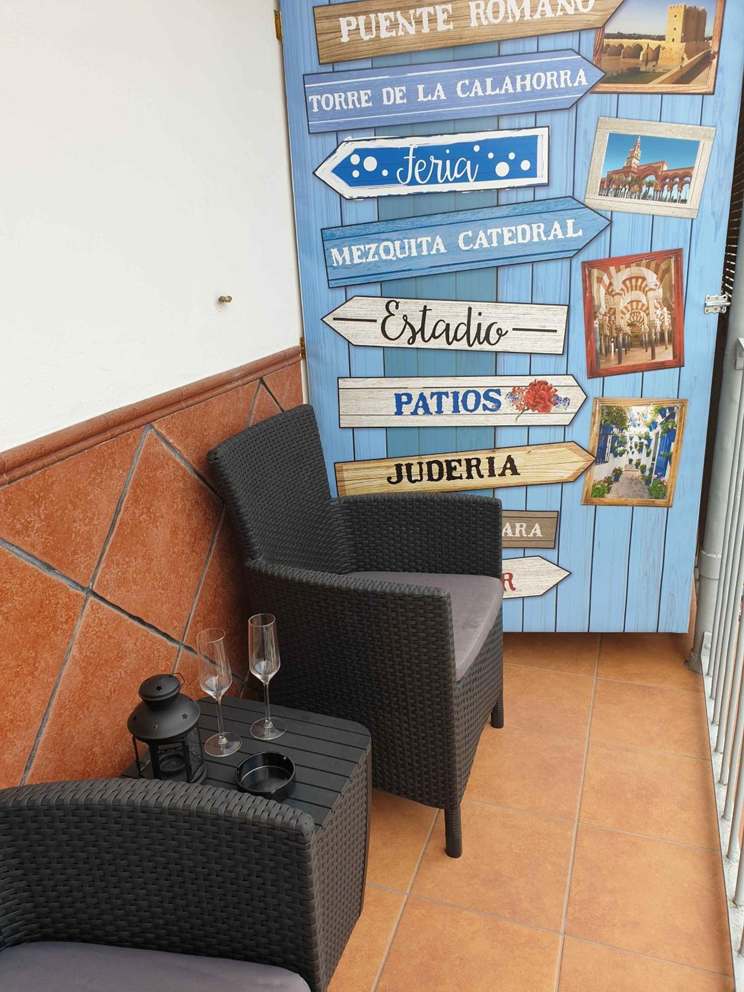 Apartamentos En Cordoba, Puente Romano Y Torre Calahorra Exterior foto